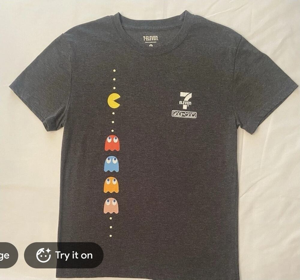 7-Eleven Pac-man Exclusive t-shirt.